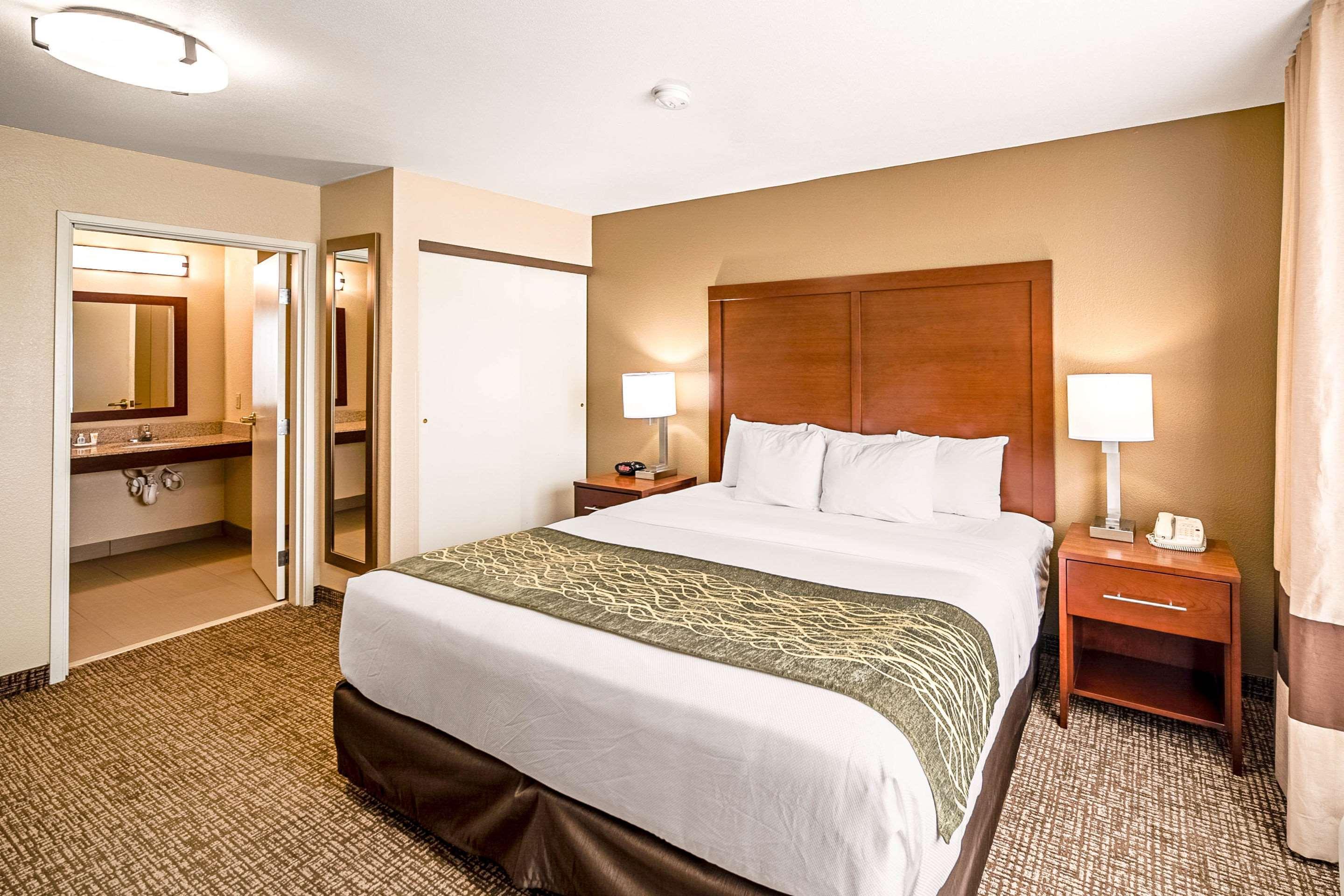 Hotel Comfort &